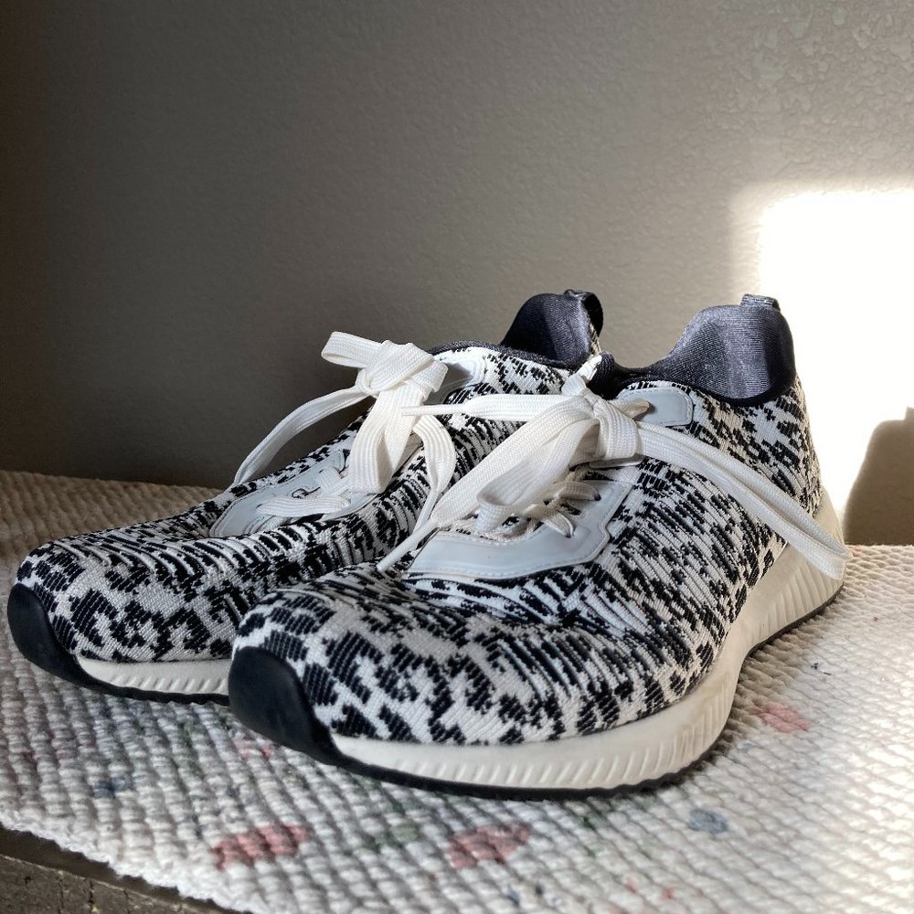 Womens Cheetah Print Sneakers 8.5
